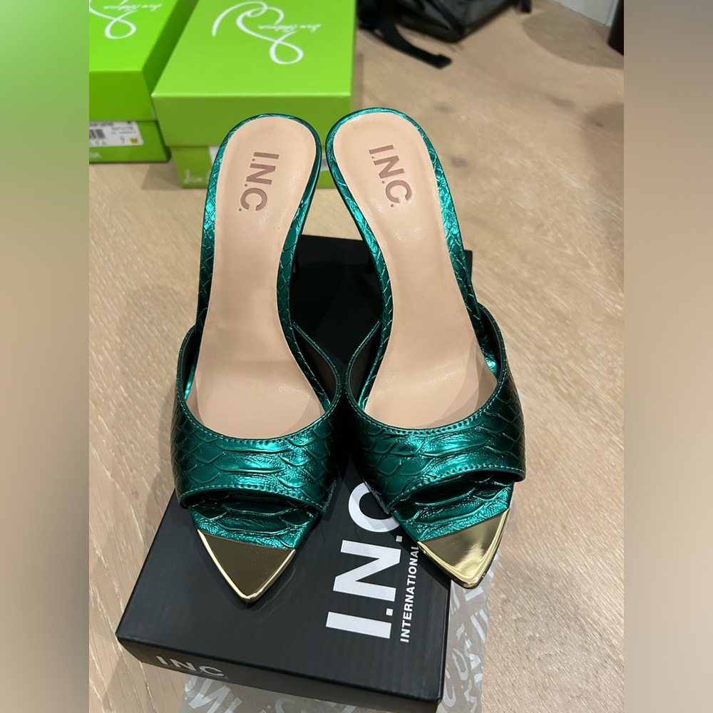 INC high heels